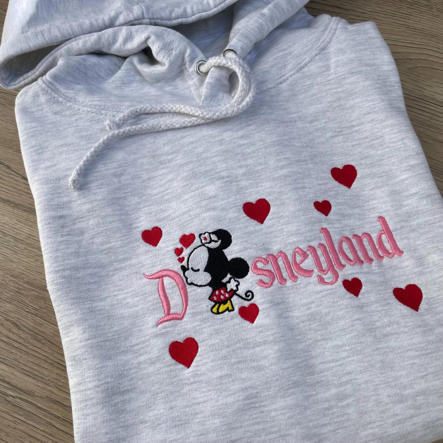 Minnie Disneyland Embroidered Sweatshirt